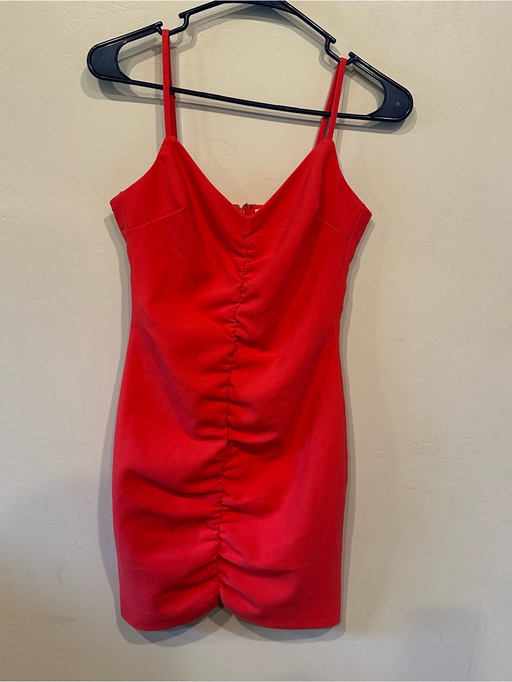 LIKELY Women’s Size 2 Red V-Neck Ruched Bodycon Mini Dress Strappy Zip